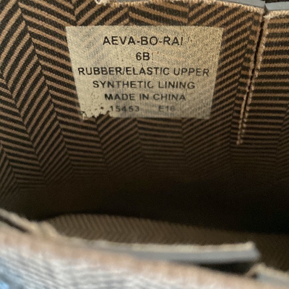 Chaps Womens Rubber Booties. Size 6 - Picture 6 of 8